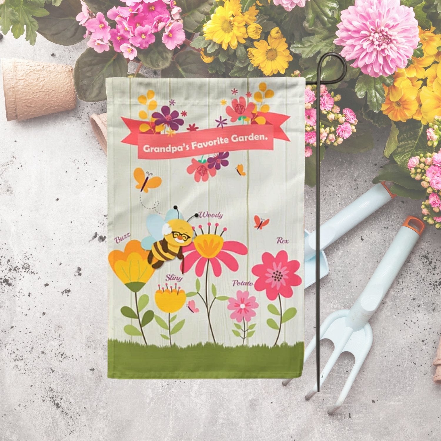 GARDEN FLAG | FamiPrints | Trending Personalized Family Gifts