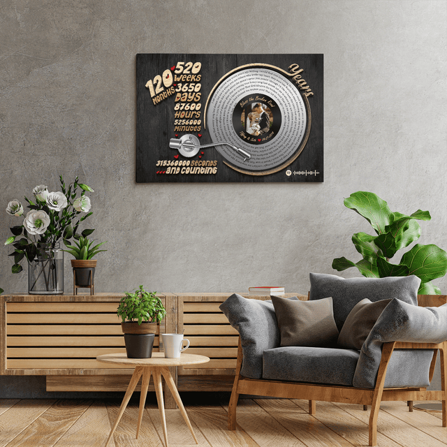 Custom turntable-themed gift for couples celebrating 10 years