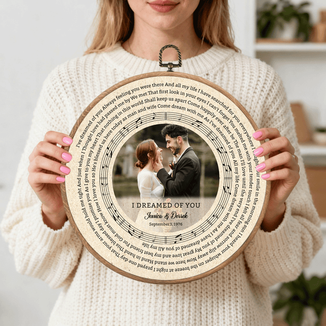 Personalized Song Lyrics Vinyl Record - Framed Round Wall Art - KAMI02