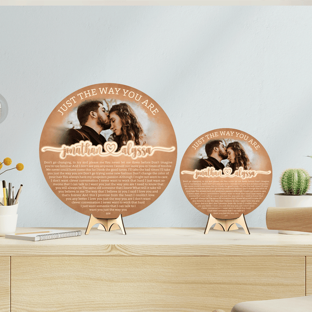 Custom Round Wooden Sign, Couple Portrait Watercolor