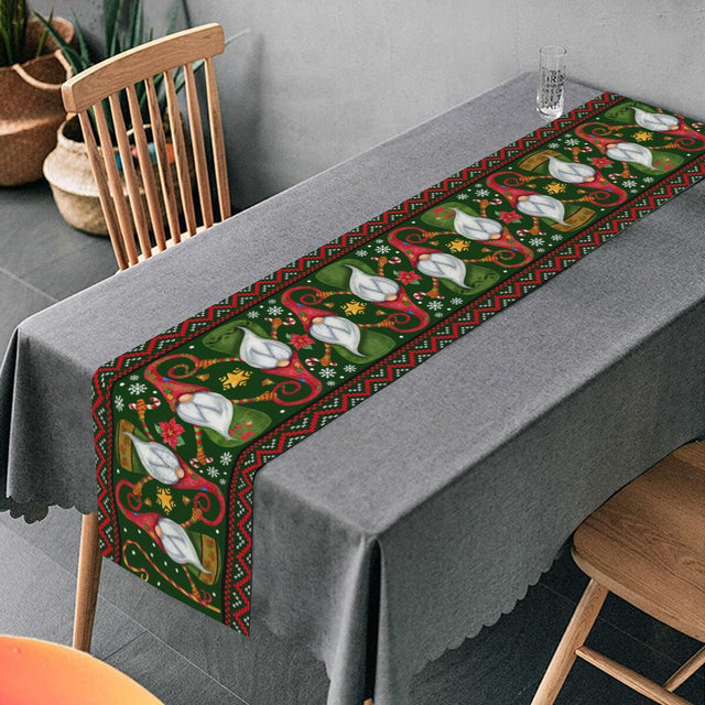 Table Runner, Gnome Background