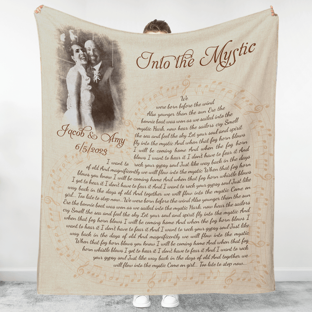 Personalized Song Lyrics Blanket with Photo – A Unique Keepsake