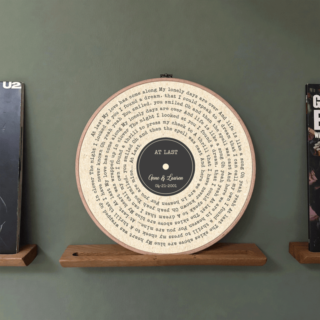 Personalized Song Lyrics Vinyl Record - Framed Round Wall Art - KAMI04