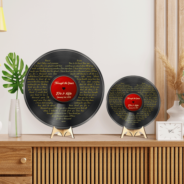 Custom Song Lyrics, Heart Shape, Vinyl Record, Customizable Song Name And Text Round Wood Sign